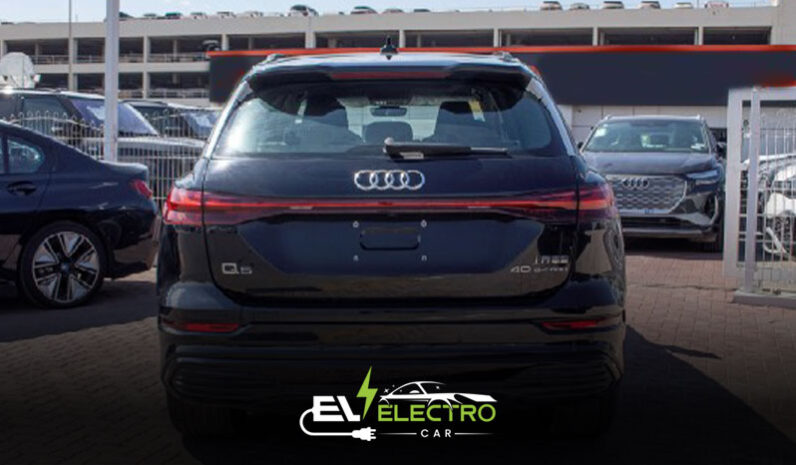 
								AUDI Q4 E-Tron 2024 Gray full									