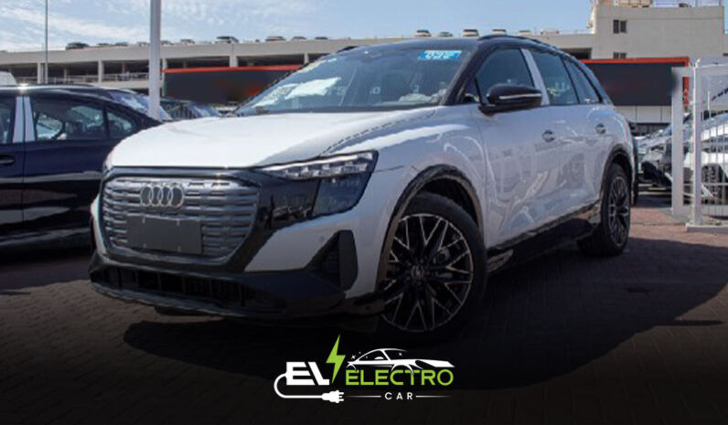 
								AUDI Q4 E-Tron 2024 Gray full									